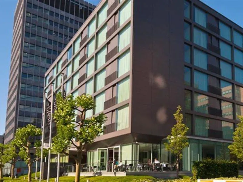 ****  Hotel Doubletree By Hilton Frankfurt Niederrad Frankfurt nad Mohanem Německo
