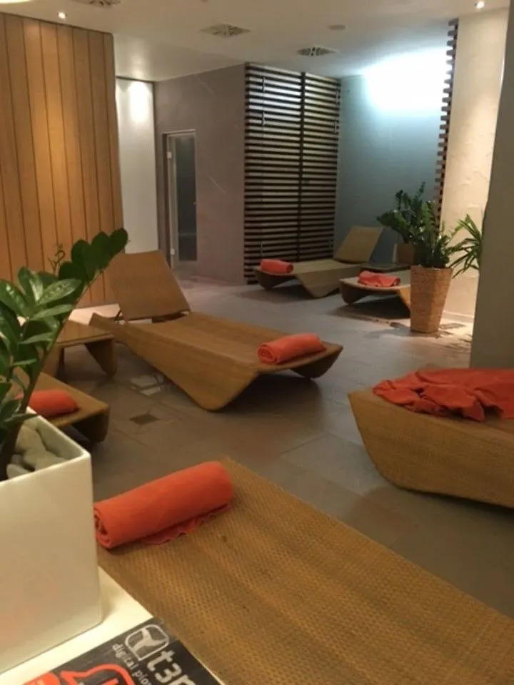 ****  Hotel Doubletree By Hilton Frankfurt Niederrad Frankfurt nad Mohanem Německo